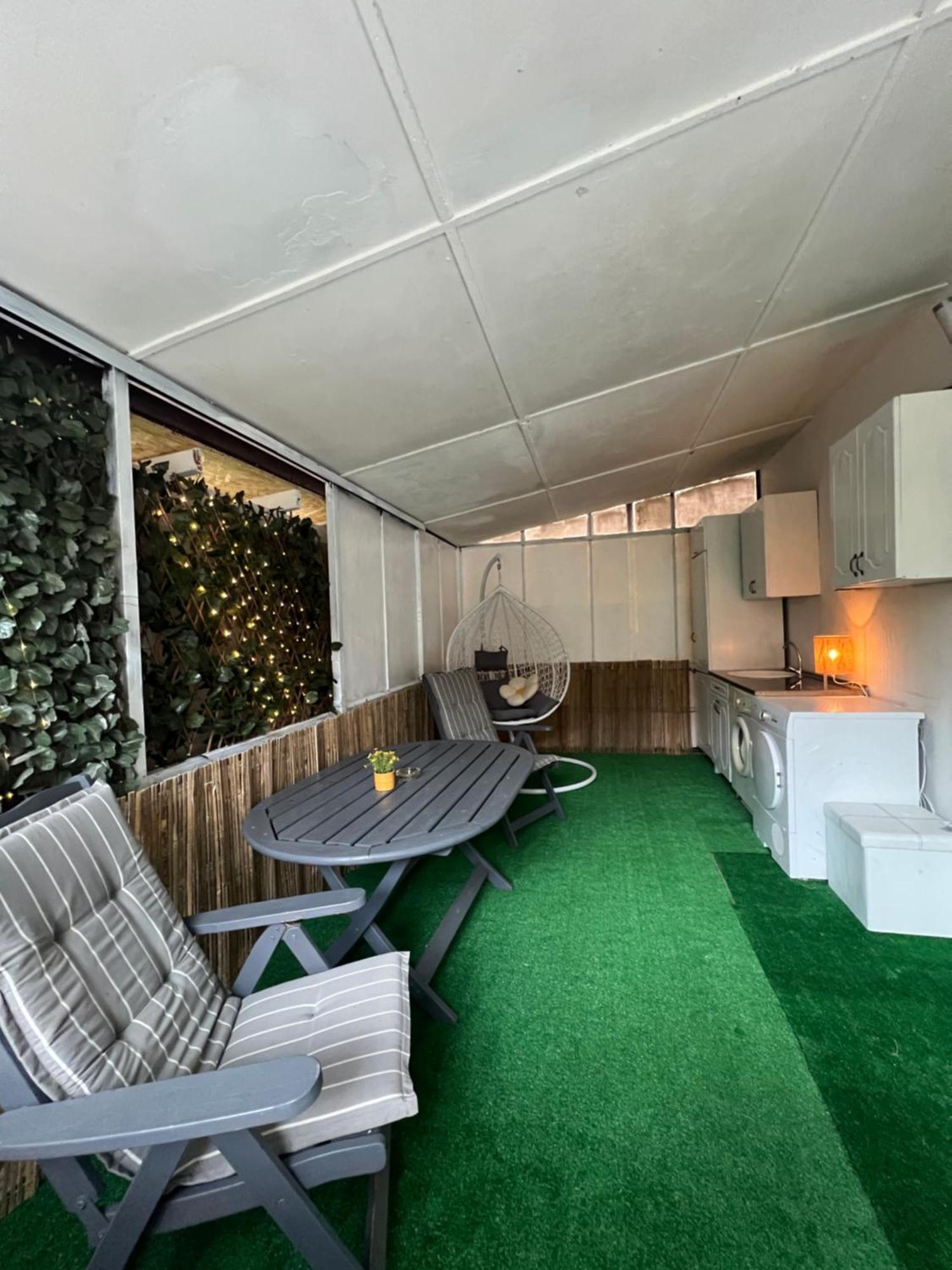 Medlin Apartman Lägenhet Siófok Exteriör bild